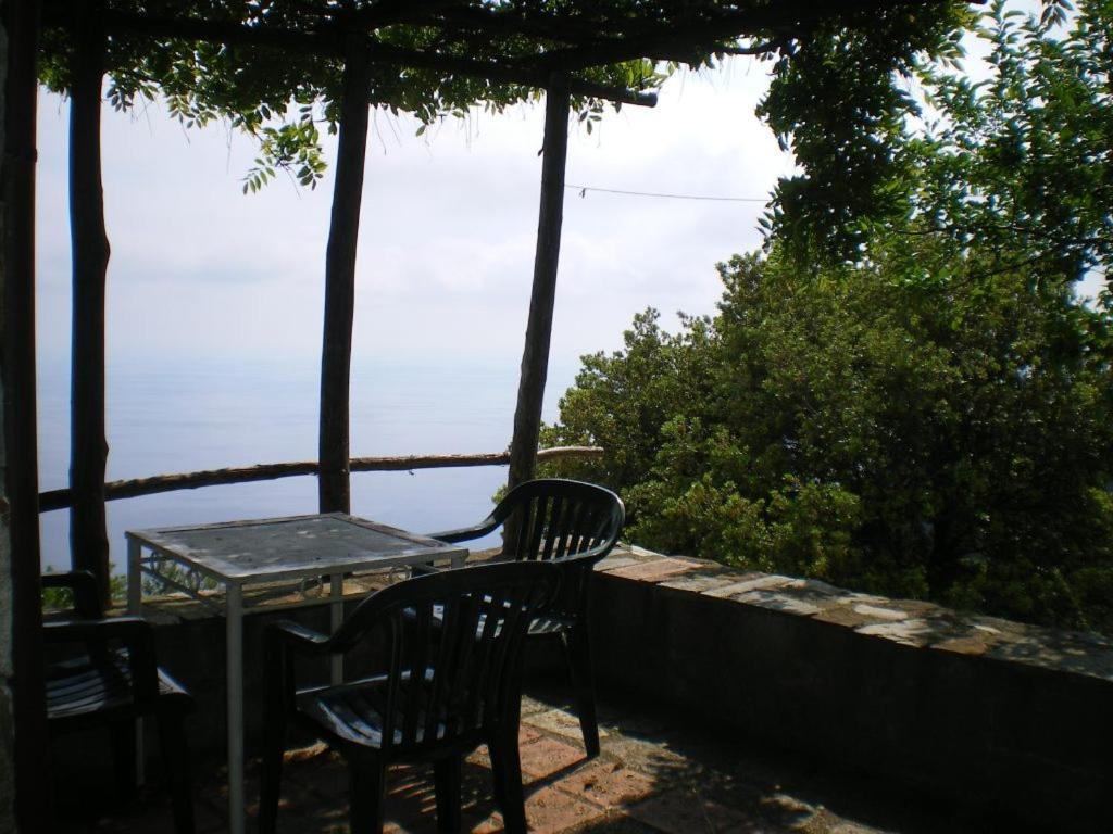 Cottage La Torre Del Pittore Bonassola Exterior foto